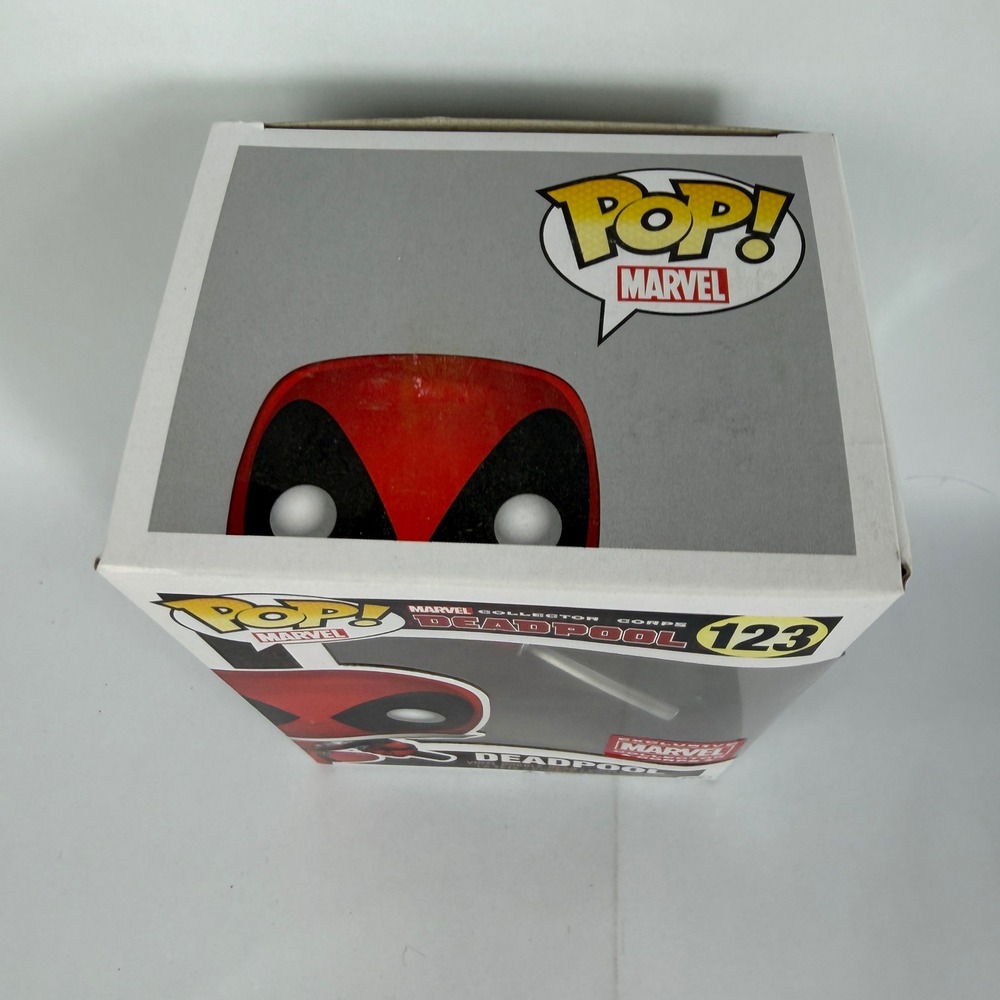 Funko Pop Marvel Deadpool Leaping 123 Marvel Collector Corps Exclusive - Picture 3 of 7